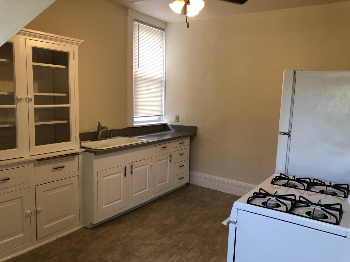 131 E Oklahoma Ave - Triplex - Upper 3